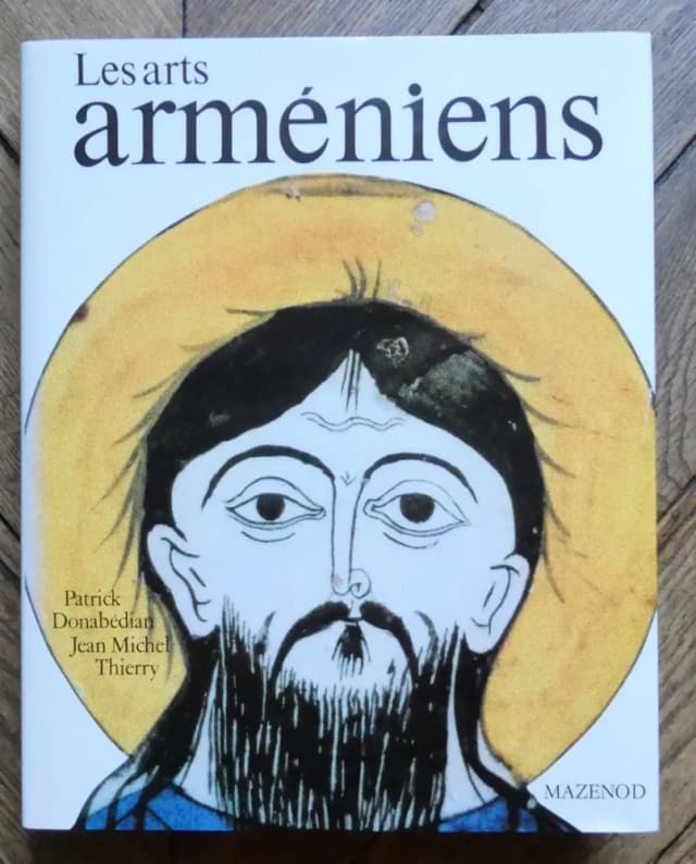 Couverture de Les Arts Arméniens. Mazenod